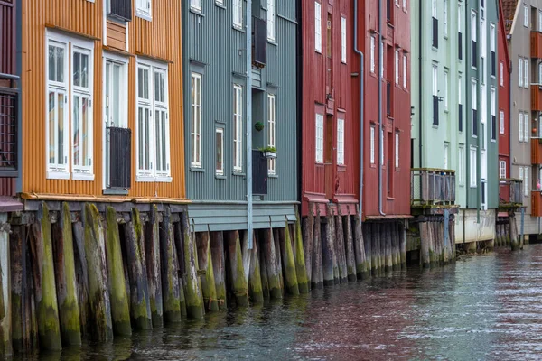 Casas Coloridas Río Nidelva Trondheim Fiordo Trondheim —  Fotos de Stock