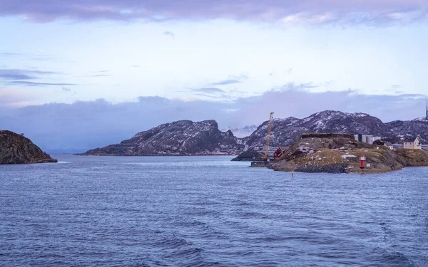 在挪威海通往博多的船舶的港口入口 — 图库照片