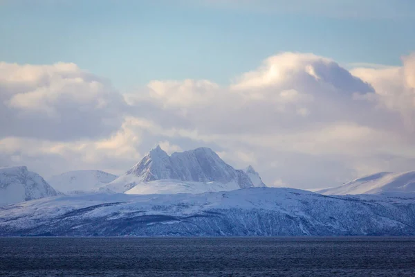 Пейзаж Вдоль Гибостада Между Финнснесом Тромсо Северной Норвегии — стоковое фото