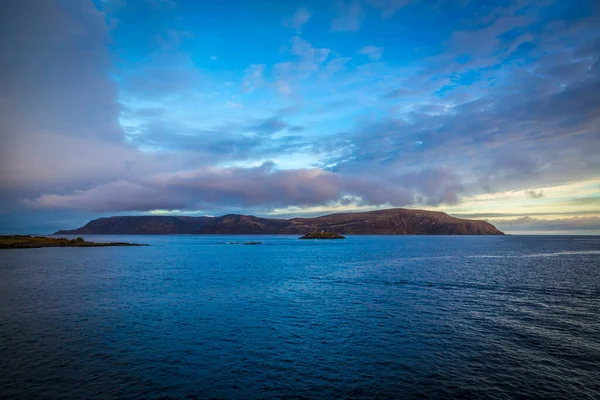 挪威Troms Finnmark县Masoy市行政中心Havoysund附近海岸的海景 — 图库照片