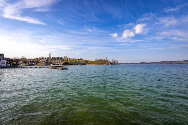 Lokal Menciptakan Kembali Daerah Dengan Desa Pantai Danau Mattsee Austria — Stok Foto