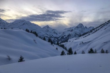 Avusturya 'da karlı Hochtann Dağı Geçidi
