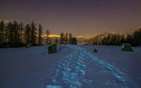 Promenade Raquettes Pendant Les Merveilles Hivernales Nuit Sur Tschengla Autriche — Photo