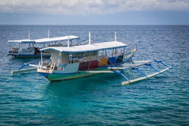 Filipinler, Mindanao 'daki Davao' dan Samal Adası 'na feribot.