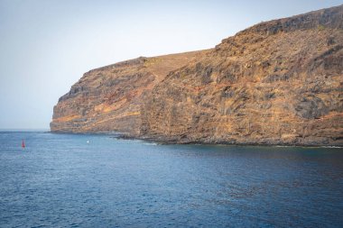 İspanya 'daki Kanarya Adaları' ndaki kayalık deniz kıyıları  