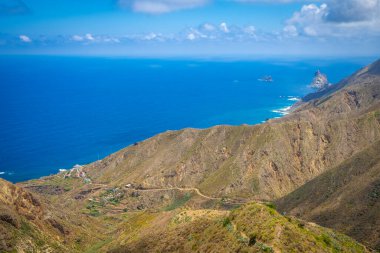 İspanya, Kanarya Adaları 'ndaki güzel dağ manzarası 