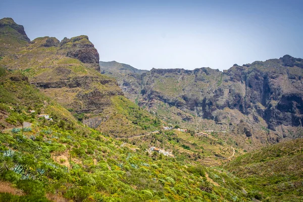 ถนนภ เขา Curvy านห Teno ไปย งหม Masca Tenerife — ภาพถ่ายสต็อก