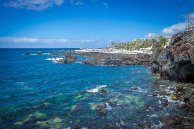Puerto de la Cruz, Tenerife 'deki Rocky sahili.