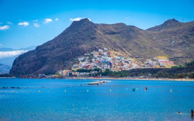 Playa de Las Teresitas, Tenerifa 'daki kumlu plaj. 