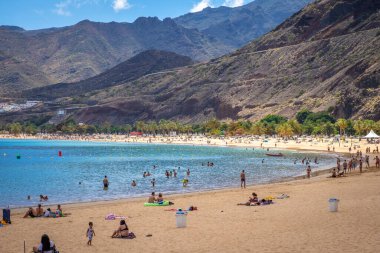 Playa de Las Teresitas, Tenerifa 'daki kumlu plaj. 