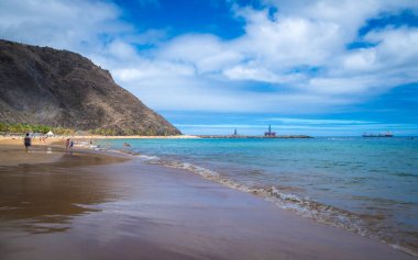 Playa de Las Teresitas, Tenerifa 'daki kumlu plaj. 