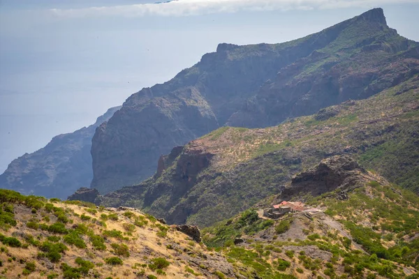Гірська Дорога Курві Через Скелі Тено Села Маска Тенерифе — стокове фото