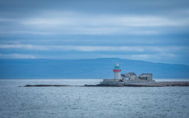 Kuzey denizindeki adada deniz feneri