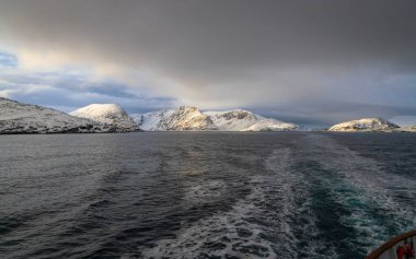 Muhteşem kış harikalar diyarı Kuzey Norveç 'te Oeksfjord ve Havoeysund çevresinde farklı hava etkileri