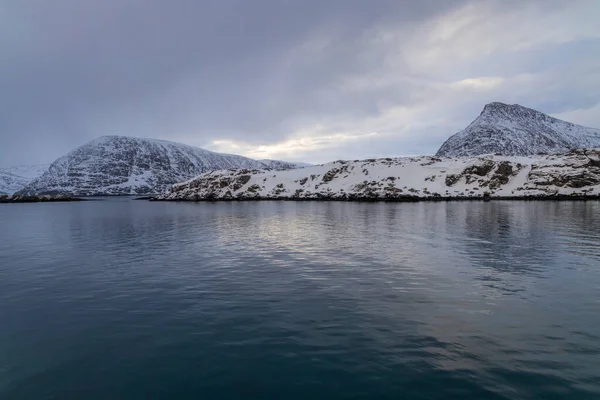 Muhteşem Kış Harikalar Diyarı Kuzey Norveç Oeksfjord Havoeysund Çevresinde Farklı — Stok fotoğraf