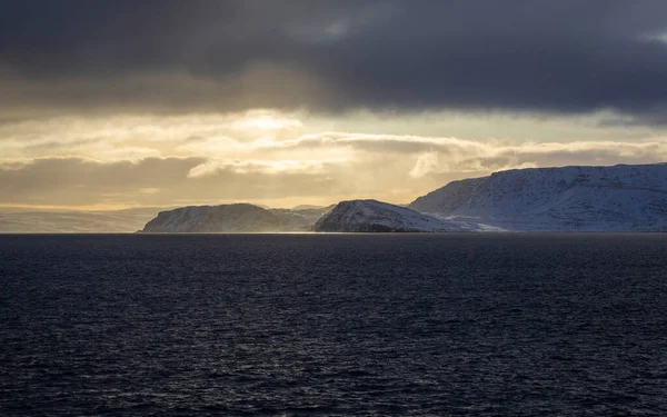 Wunderschönes Winterwunderland Unterschiedliche Wettereindrücke Rund Oeksfjord Und Havoeysund Nordnorwegen — Stockfoto