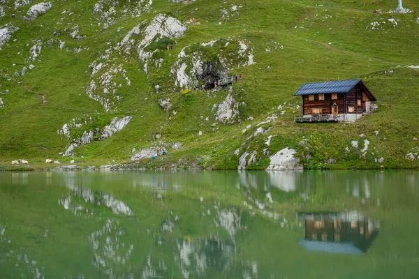 Wspaniały Krajobraz Refleksje Nad Stolicą Zuerser Vorarlberg Austria — Zdjęcie stockowe