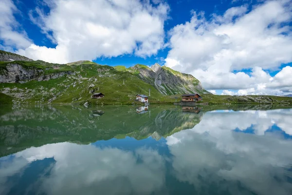 Wunderbare Landschaft Und Spiegelungen Zürser See Vorarlberg Österreich — Stockfoto