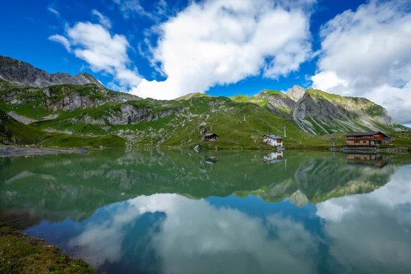 Paesaggio Meraviglioso Riflessioni Sul Zuerser See Vorarlberg Austria — Foto Stock