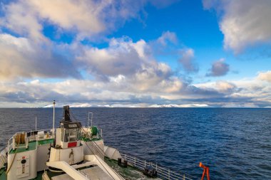 Barents 'ta gündüz vakti tekne, Norveç