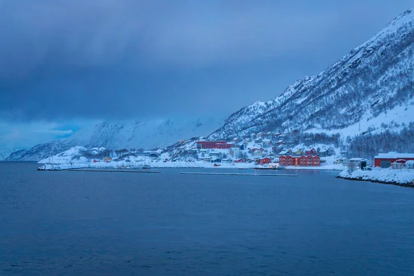 Vidunderlig Vinterlandskap Rundt Havnen Den Lille Landsbyen Oksfjord Nord Norge – stockfoto
