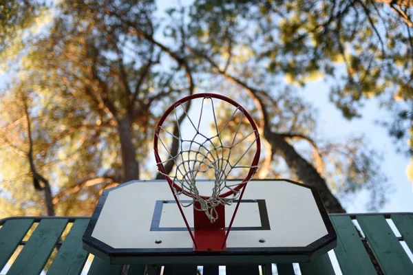 Basketball Court Basket Counterbalanced Plane Burning — Stock Photo, Image