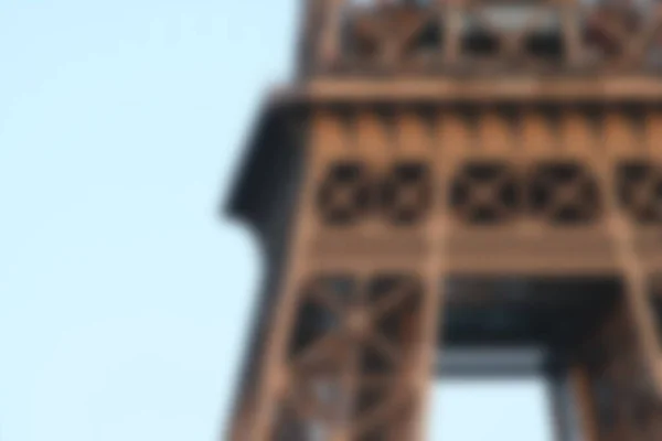 法国埃菲尔铁塔铁结构的未聚焦碎片 — 图库照片