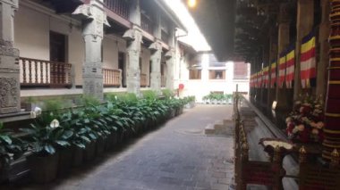 Kandy, Sri Lanka, tapınakta Buda 'nın dişi olan oda.