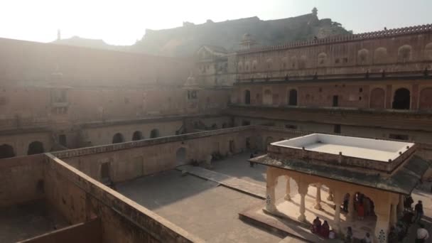 インドのジャイプール、 2019年11月5日、庭の中の広場の上からのAmer Fortの眺めパート2 — ストック動画