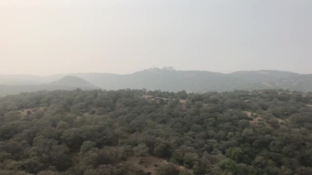 Jaipur, India - ancient walls of the fort and view of the mountains from a height part 7 — 비디오