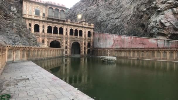 Jaipur, Inde - Galta Ji, lac vert pour les amens — Video