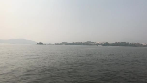 Udaipur, India - Wandeling op Lake Pichola deel 3 — Stockvideo