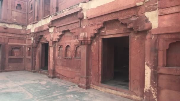 Agra, Hindistan - Agra Kalesi, kırmızı kale bölüm 1 'de boş alan — Stok video