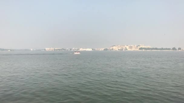 Udaipur, India - View of the lake from the waterfront island part 8 — 비디오