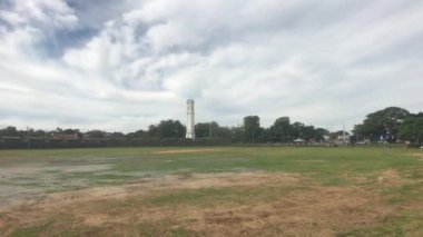 Matara, Sri Lanka, 25 Kasım 2019, Matara Kalesi, uzaktan deniz feneri manzaralı.