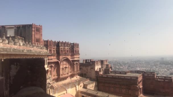 Jodhpur, Índia - paredes maciças do pátio da fortaleza parte 7 — Vídeo de Stock