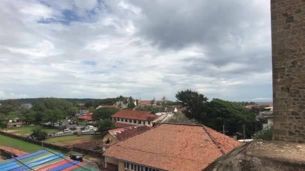 Galle, Sri Lanka, vista de la ciudad desde el lado del techo — Vídeos de Stock