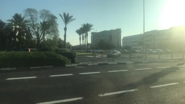 Haifa, Israel - transport stops at the intersection part 2 — 图库视频影像