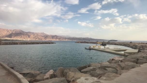 Eilat, İsrail - Turist yatları ve gemilerinin limanı Bölüm 8 — Stok video