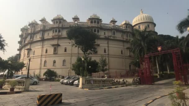 Udaipur, India - edificio redondo del antiguo castillo — Vídeos de Stock