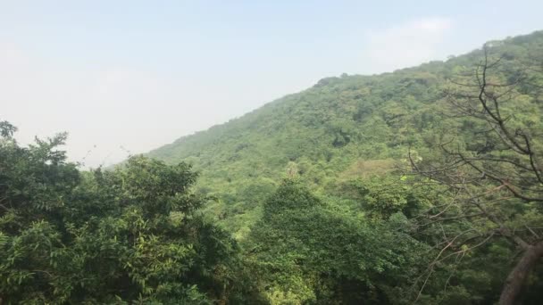 Bombaj, Indie - Pohled na hory s lesy část 2 — Stock video