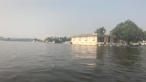 Udaipur, Indie - Procházka po jezeře Pichola část 15 — Stock video