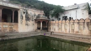 Jaipur, Hindistan - Galta Ji, küçük amen havuzu