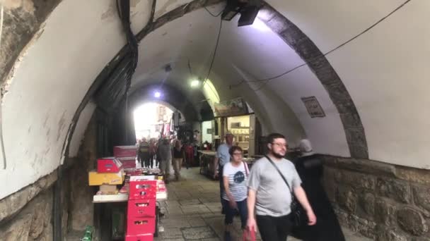 Jérusalem, Israël - 20 octobre 2019 : vieille ville avec des touristes marchant dans les rues partie 6 — Video