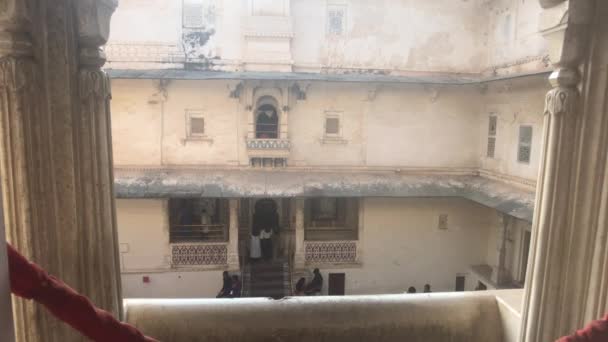 Udaipur, Índia - paredes e torres do palácio velho parte 9 — Vídeo de Stock