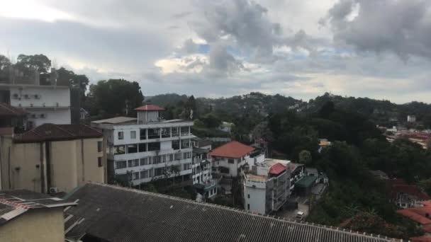 스리랑카의 칸디, 그 산에서 찍은 건물 전경 — 비디오