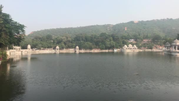 Удайпур, Индия - вид на дворец со стороны озера, часть 6 — стоковое видео