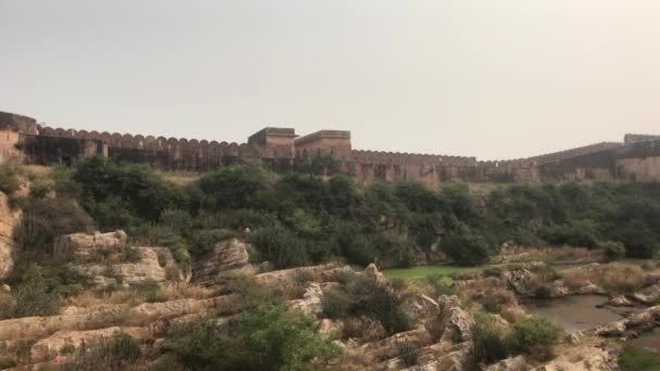 インドのジャイプール-古い砦のよく保存された壁と建物の眺めパート15 — ストック動画