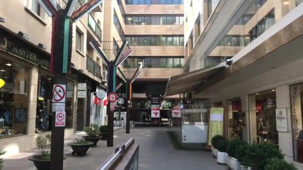 Andorra, Una tienda dentro de un edificio — Vídeos de Stock