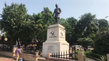 Mumbai, Hindistan - 10 Kasım 2019: Turistler manzaraya bakıyor
